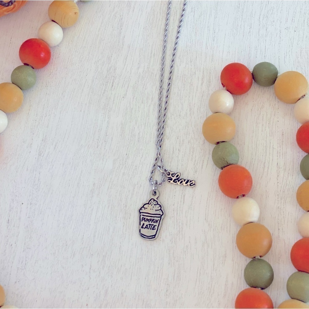 NECKLACE Pumpkin Latte 🧡W/Love Accent ~ NWT